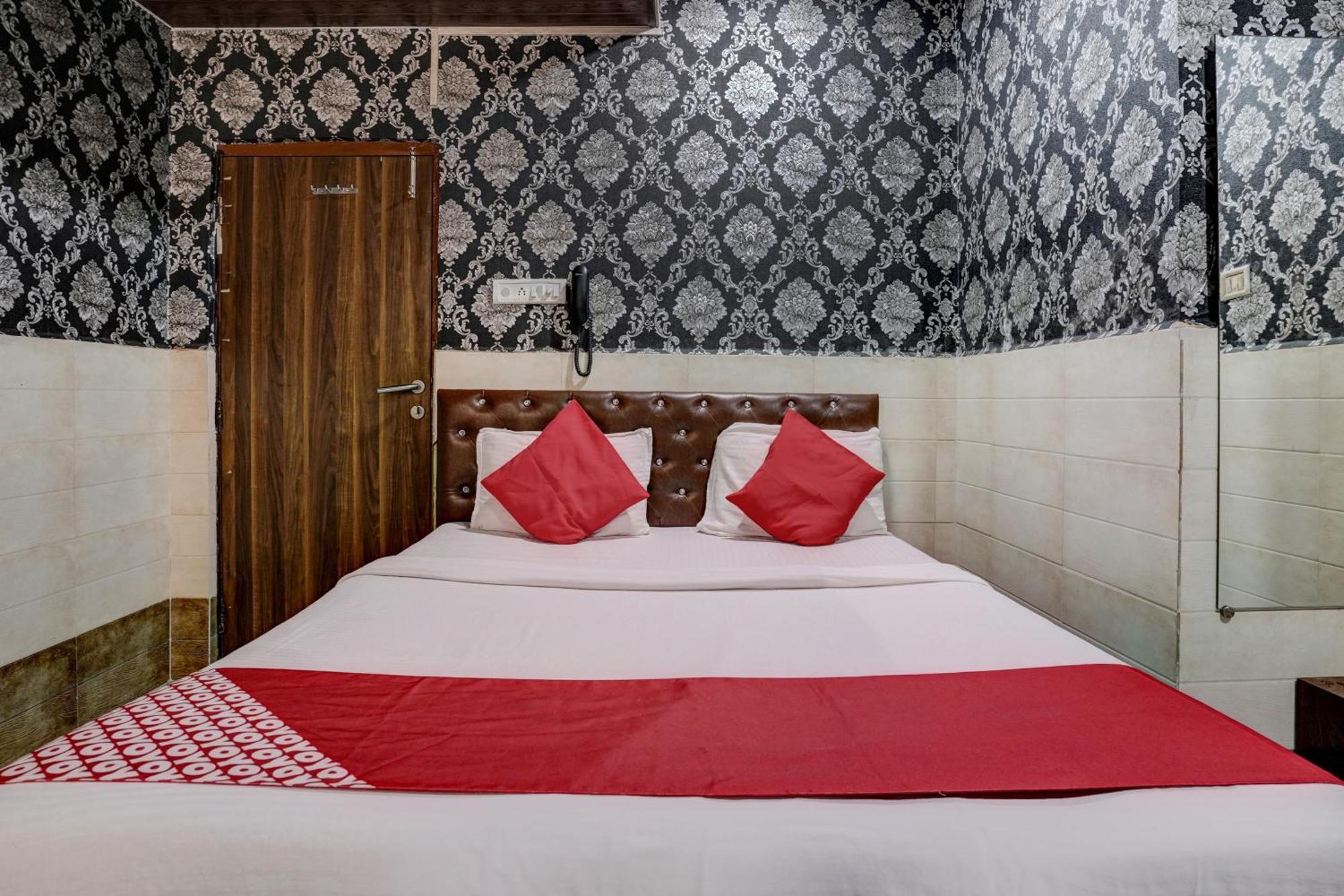 Hotel O Sapna Residency Mumbai Exterior photo