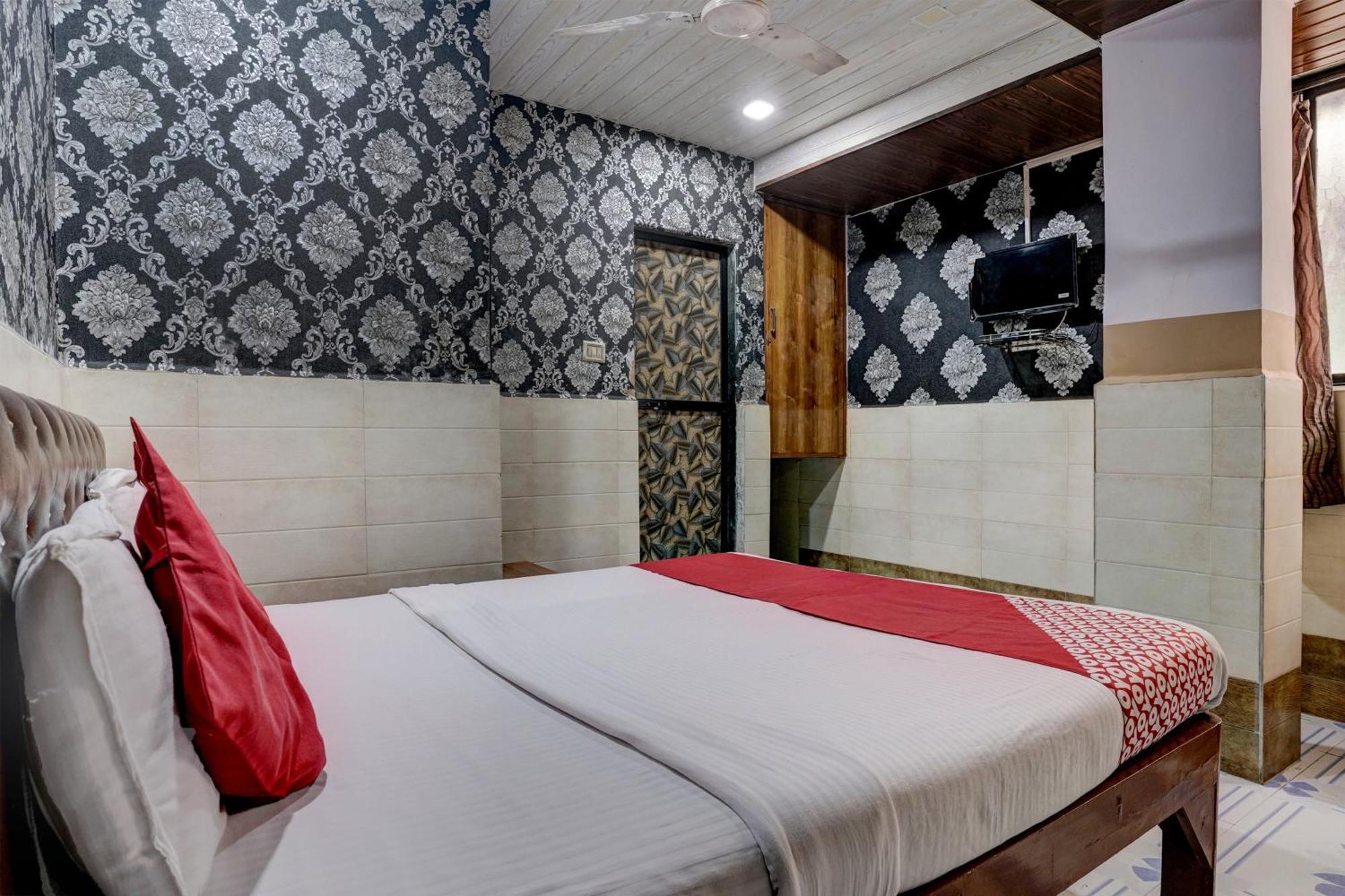 Hotel O Sapna Residency Mumbai Exterior photo